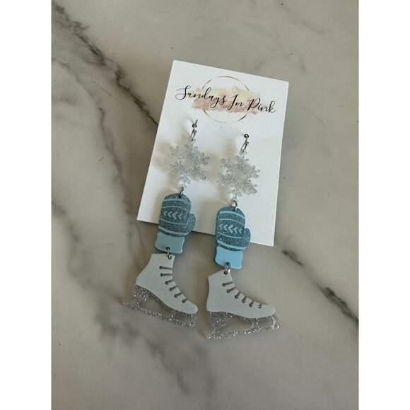WINTER WONDERLAND Ice Skater Skating Drop Christmas Earrings NEW - Picture 1 of 4